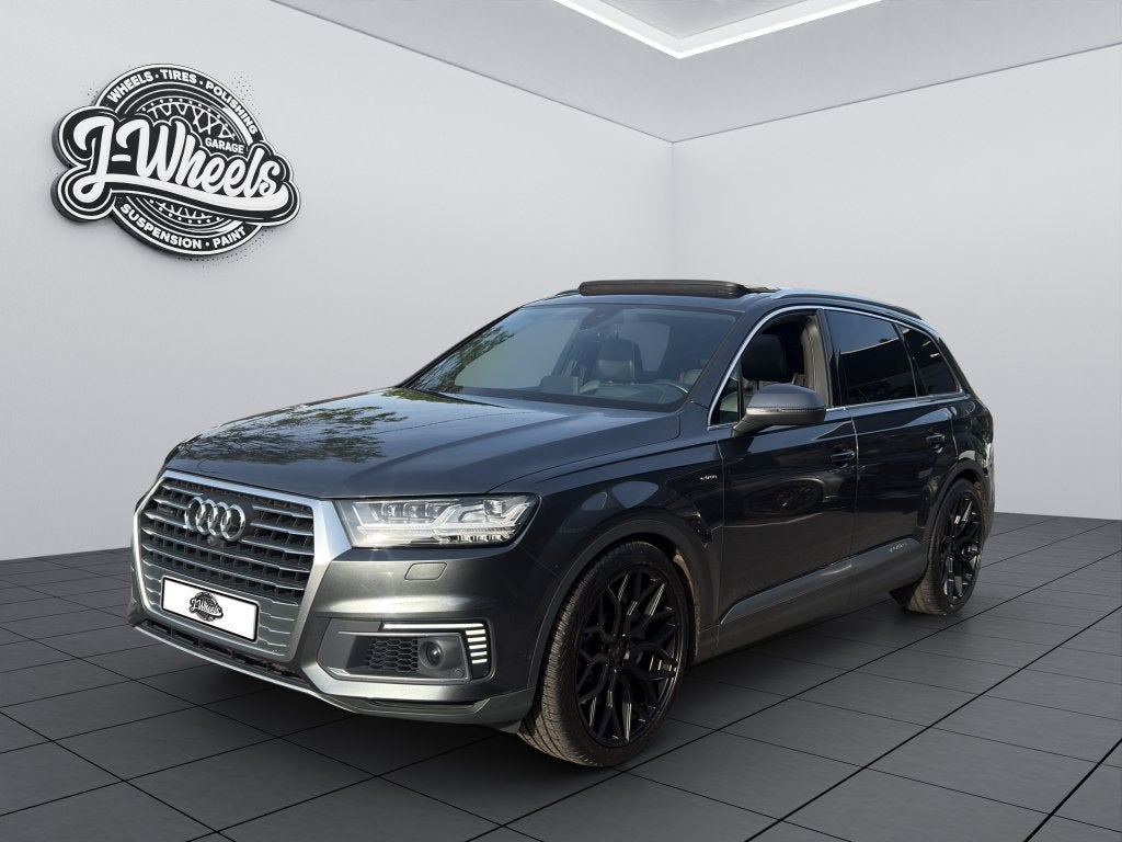 Audi Q7 E-tron s-line pano 360 leder trekhaak electr., Autos, Cuir, Argent ou Gris, Achat, Euro 6