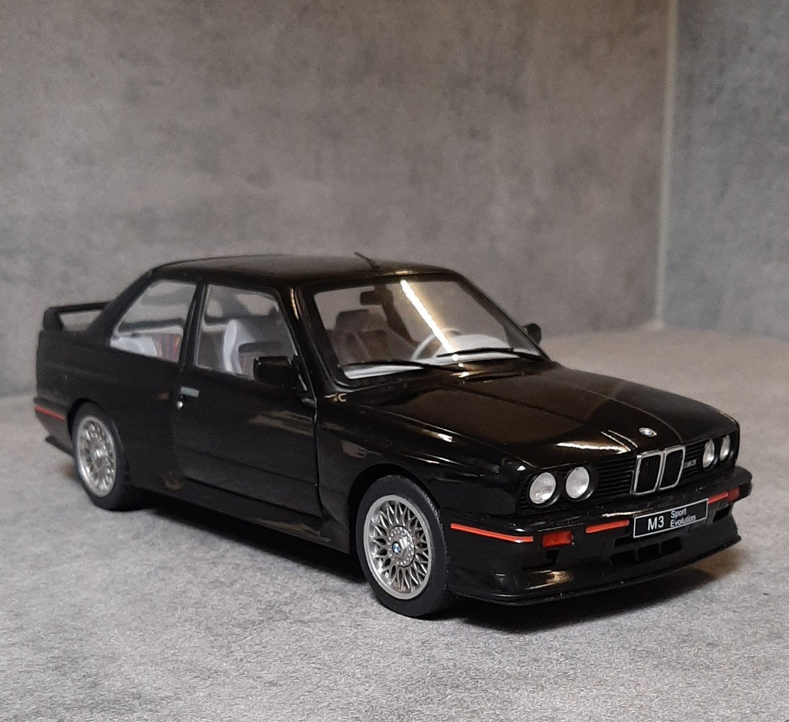 solido/1:18/BMW E30/M3/ZGAN, Hobby en Vrije tijd, Modelauto's | 1:18, Ophalen of Verzenden, Zo goed als nieuw, Auto, Solido