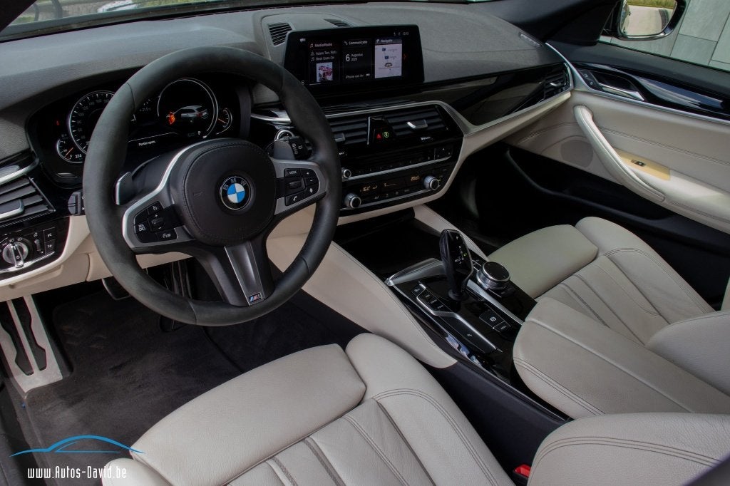 BMW 520 dA Sport Line Touring / M SPORTPAKKET / HISTORIEK, Auto's, Automaat, Dealer onderhouden, 1995 cc, 4 cilinders