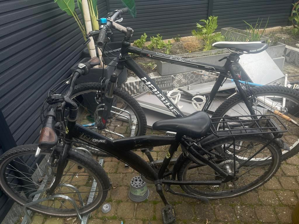 fiets en trespa rond tafel 120cm breed 80cm hoog, Enlèvement, Comme neuf