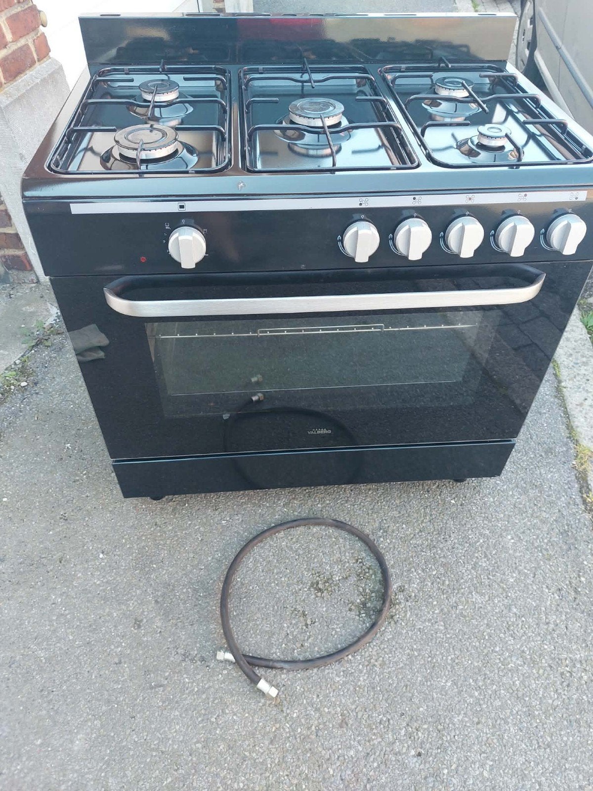 Grande cuisinière 5 bec au gaz de ville valberg noir, Ophalen, Zo goed als nieuw, Energieklasse A of zuiniger, Gas