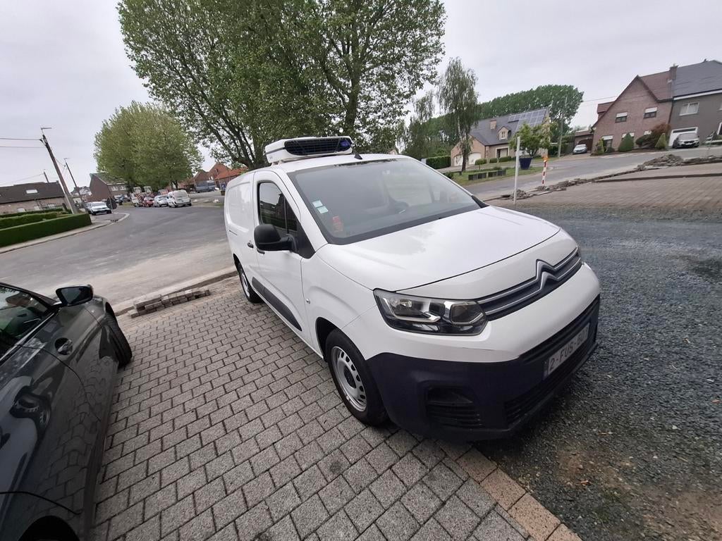 Citroën Berlingo, 93239 km, 1499 cm3, Enlèvement, Citroën