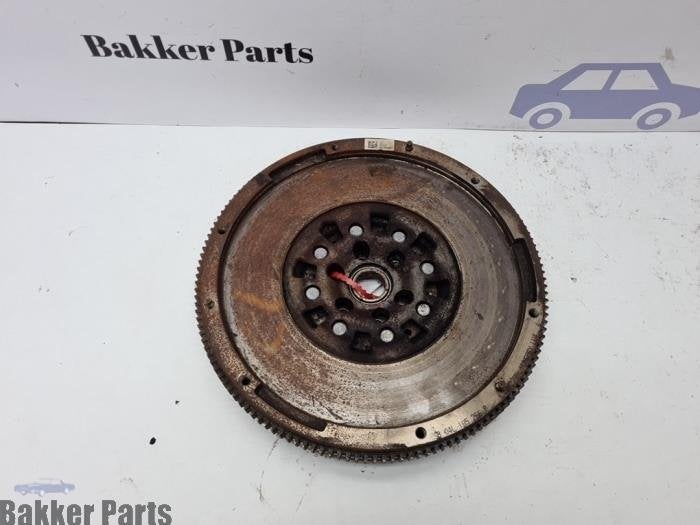 Volant moteur d'un Volkswagen Crafter, Autos : Pièces & Accessoires, Moteurs & Accessoires, -, Volkswagen, -, 3 mois de garantie