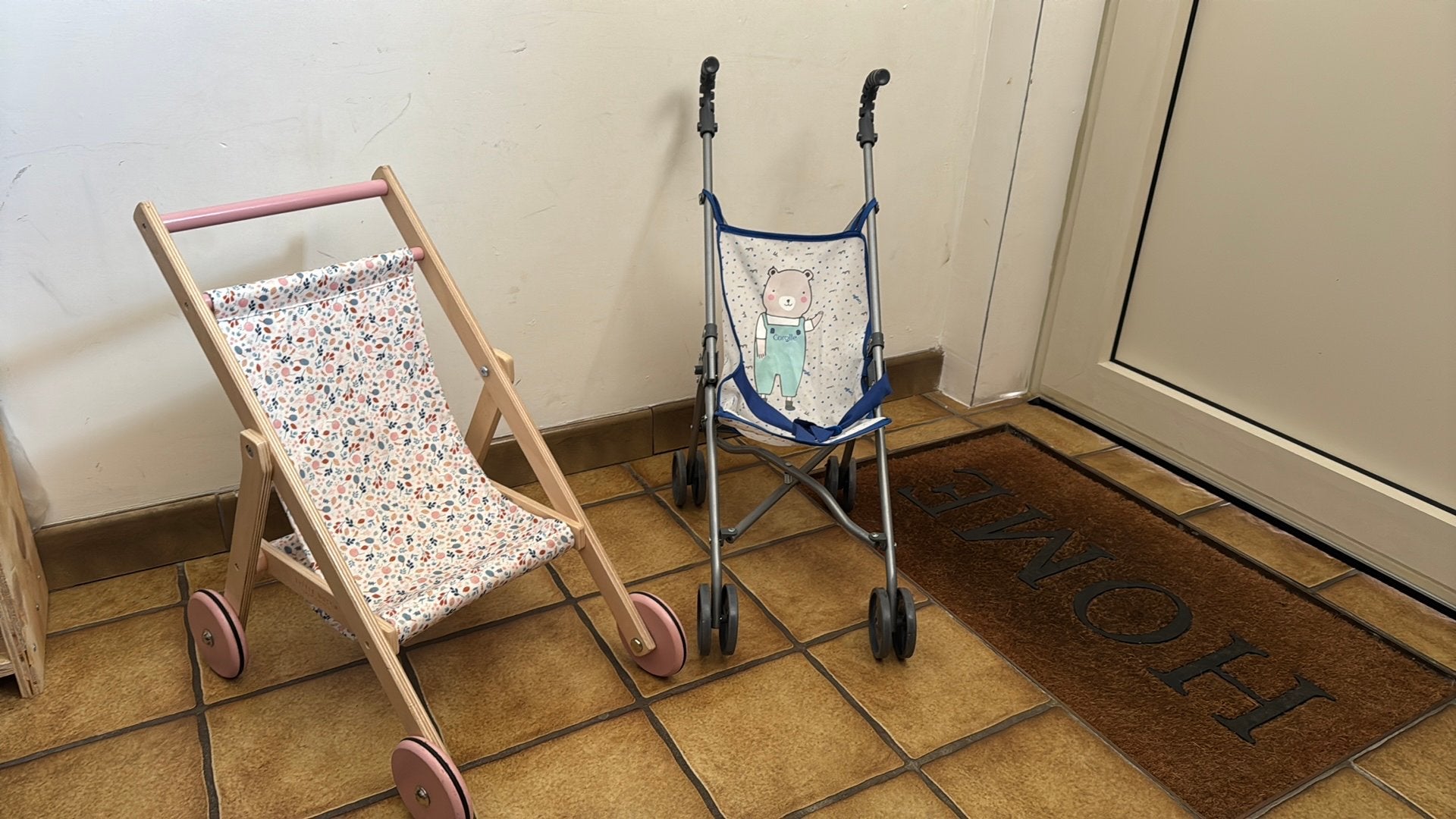 Poppenbuggy’s, Collections, Poupées, Enlèvement, Comme neuf