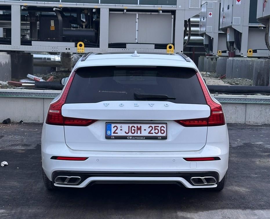 Volvo V60 Recharge T6 R-Design PHEV, Achat, Euro 6, 2000 kg, Entretenue par le concessionnaire