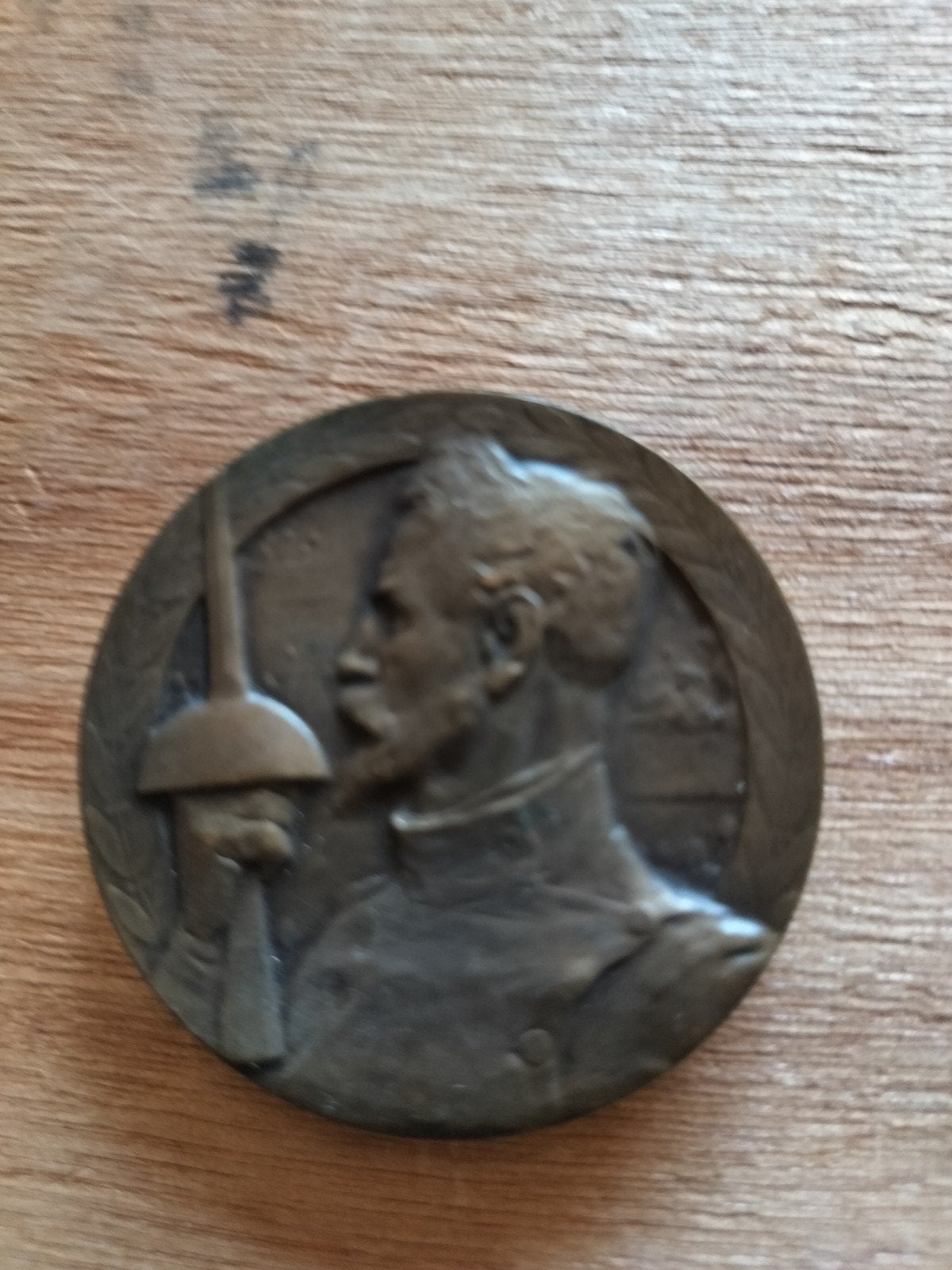 Medaille, Ophalen