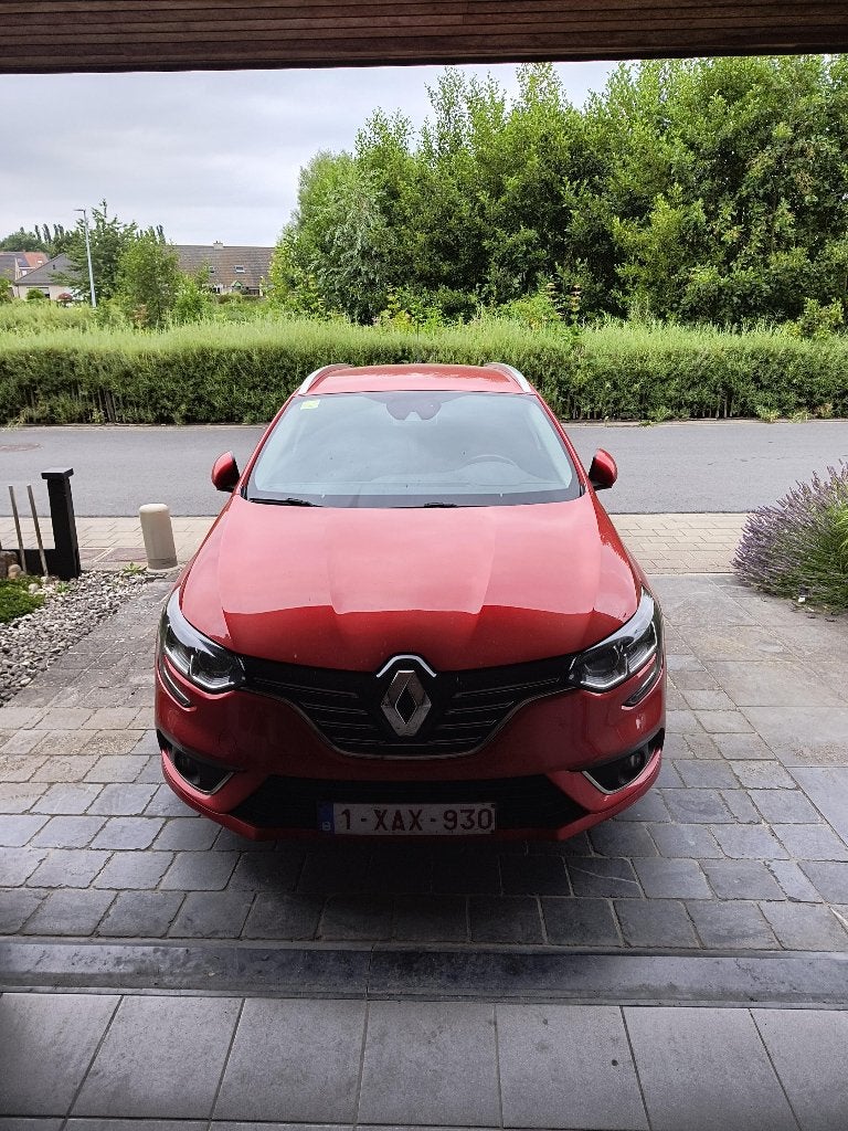 renault megane, Autos, Renault, Rouge, Cuir et Alcantara, Achat, Euro 6