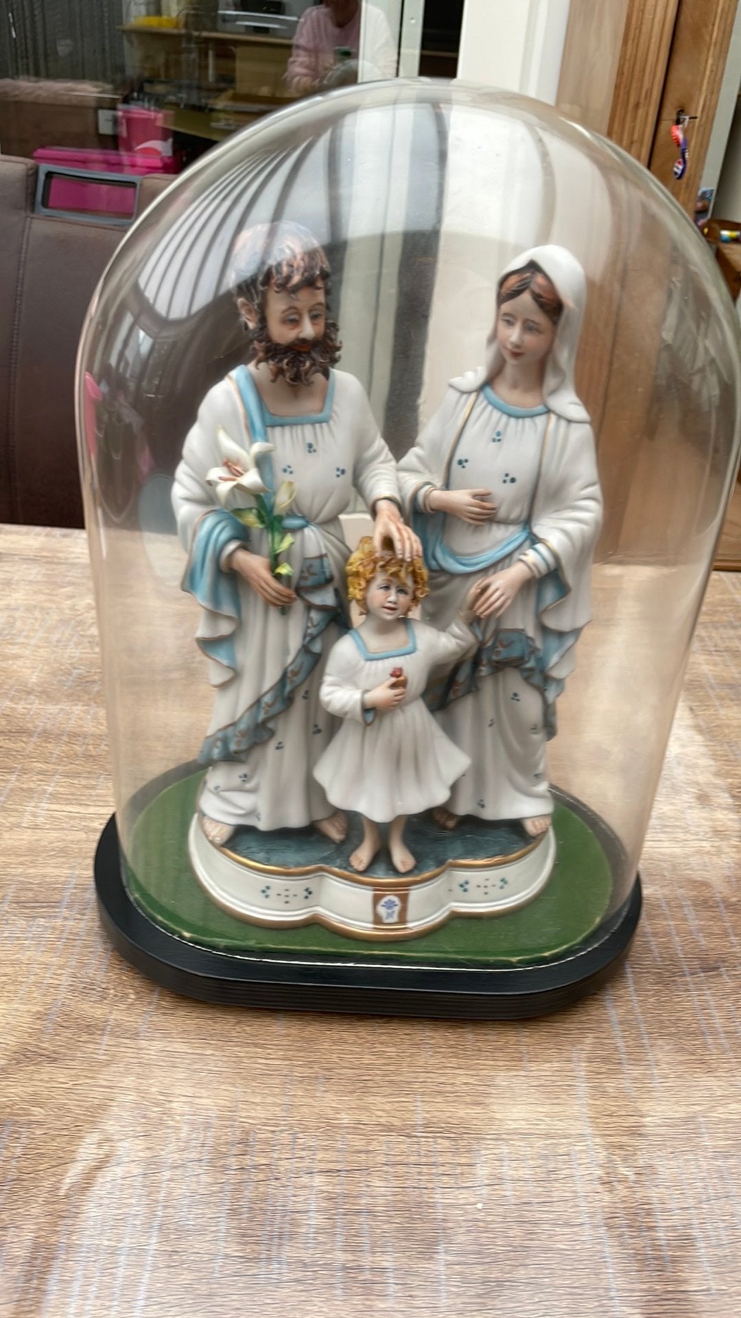 Heiligen onder stolp, Ophalen, Zo goed als nieuw