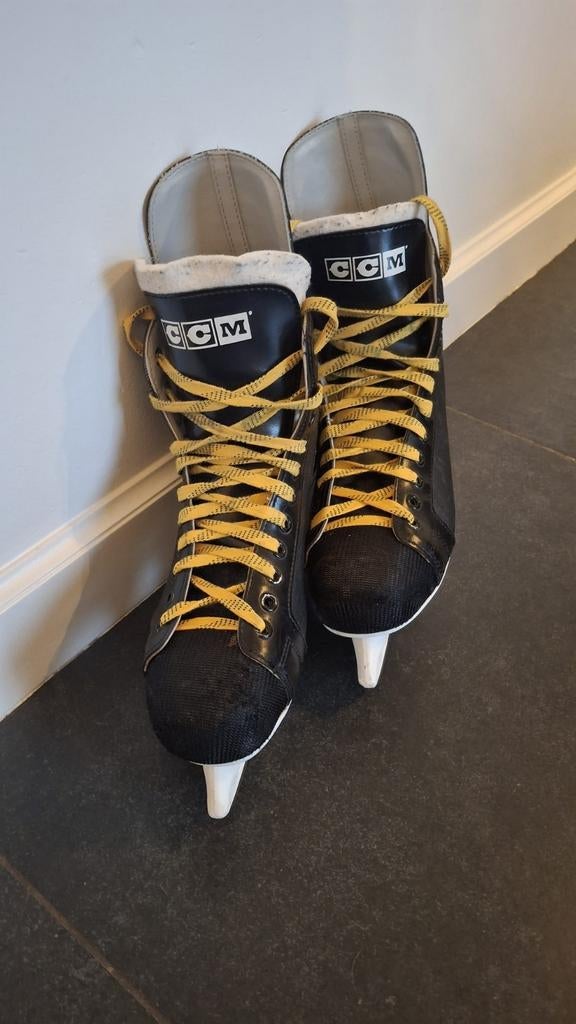 CCM champion maat 11 ijshockey, Sport en Fitness, Schaatsen, Overige merken, Ophalen of Verzenden, Zo goed als nieuw, IJshockeyschaatsen