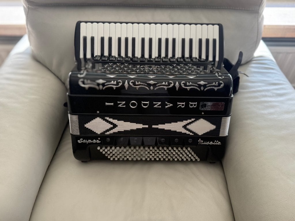 Accordéon Brandoni super musette, Enlèvement, Comme neuf