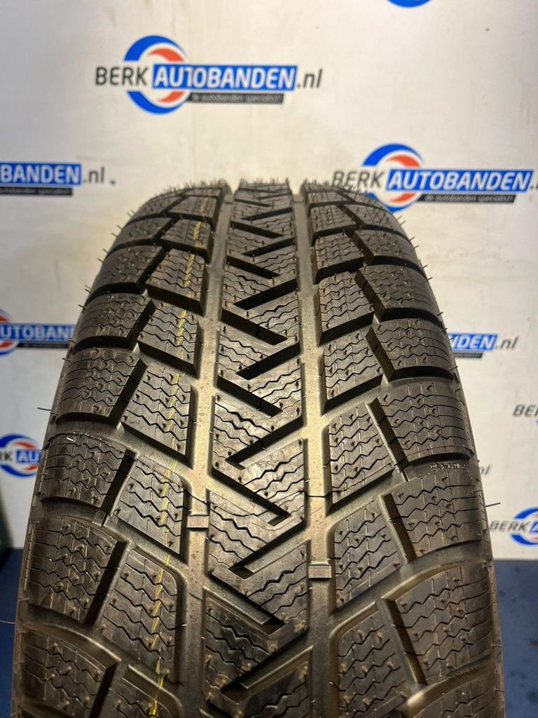2x Michelin Latitude Alpin (DEMO) 225/70 R16 103T 225/70/16, Auto-onderdelen, Gebruikt, -, Band(en), 225 mm