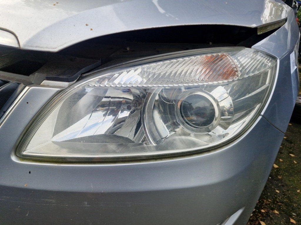KOPLAMP LINKS Skoda Fabia II Combi (|5J1941017D|), Gebruikt, Info@skoda-auto.de, Skoda, Max-Planck-Straße  3-5
64331  Weiterstadt, DE