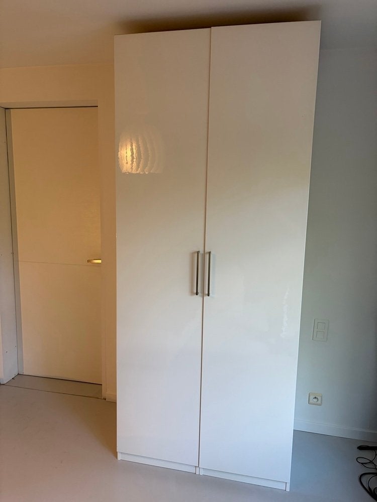 2x Ikea PAX kleerkast 2.36m  op 1m met hoogglans deuren, Ophalen, Gebruikt, 200 cm of meer, Met lade(s)