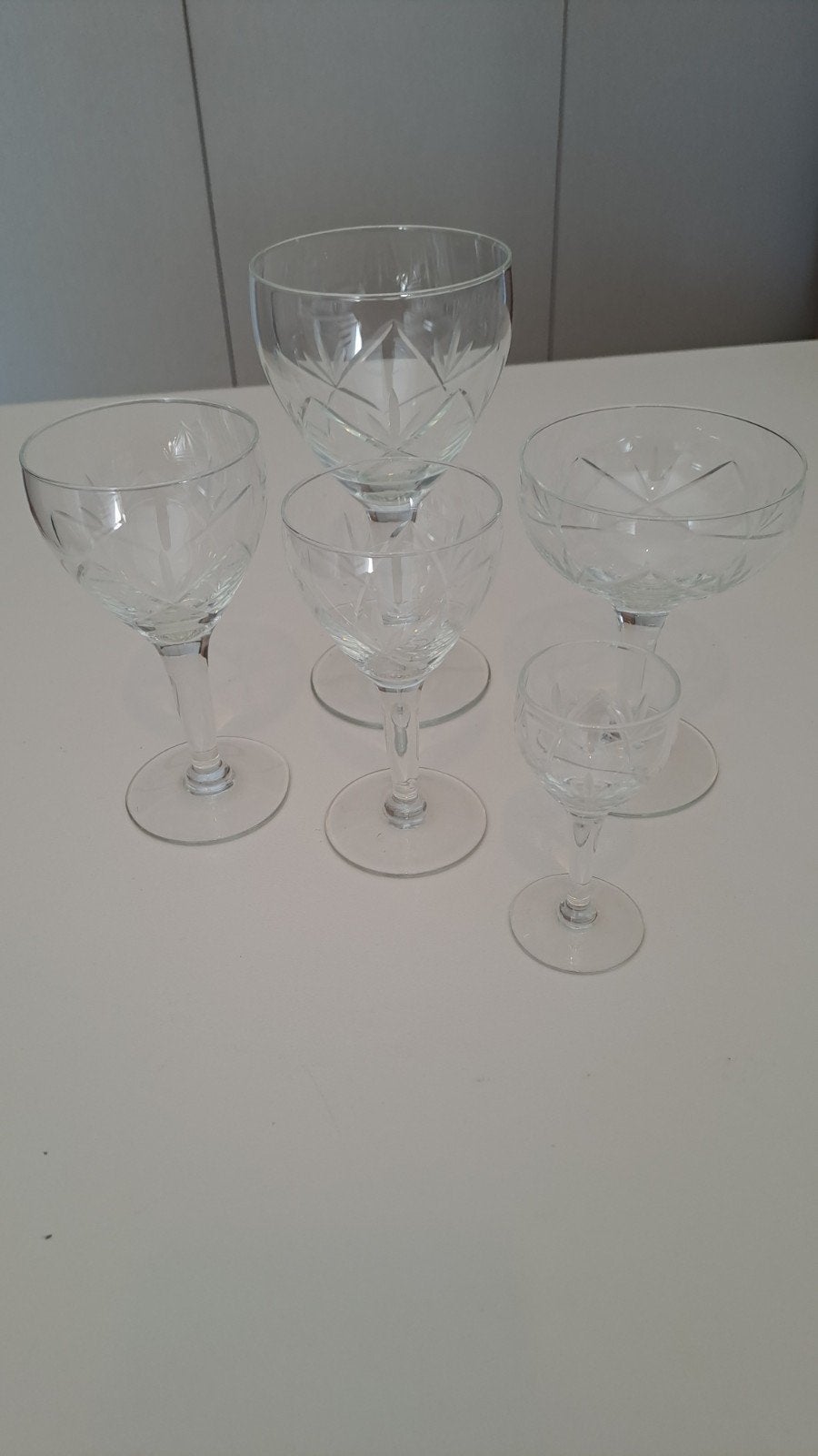 Grand service de verres vintage taillés – 25 pièces, Collections, Verres & Petits Verres, Enlèvement, Comme neuf