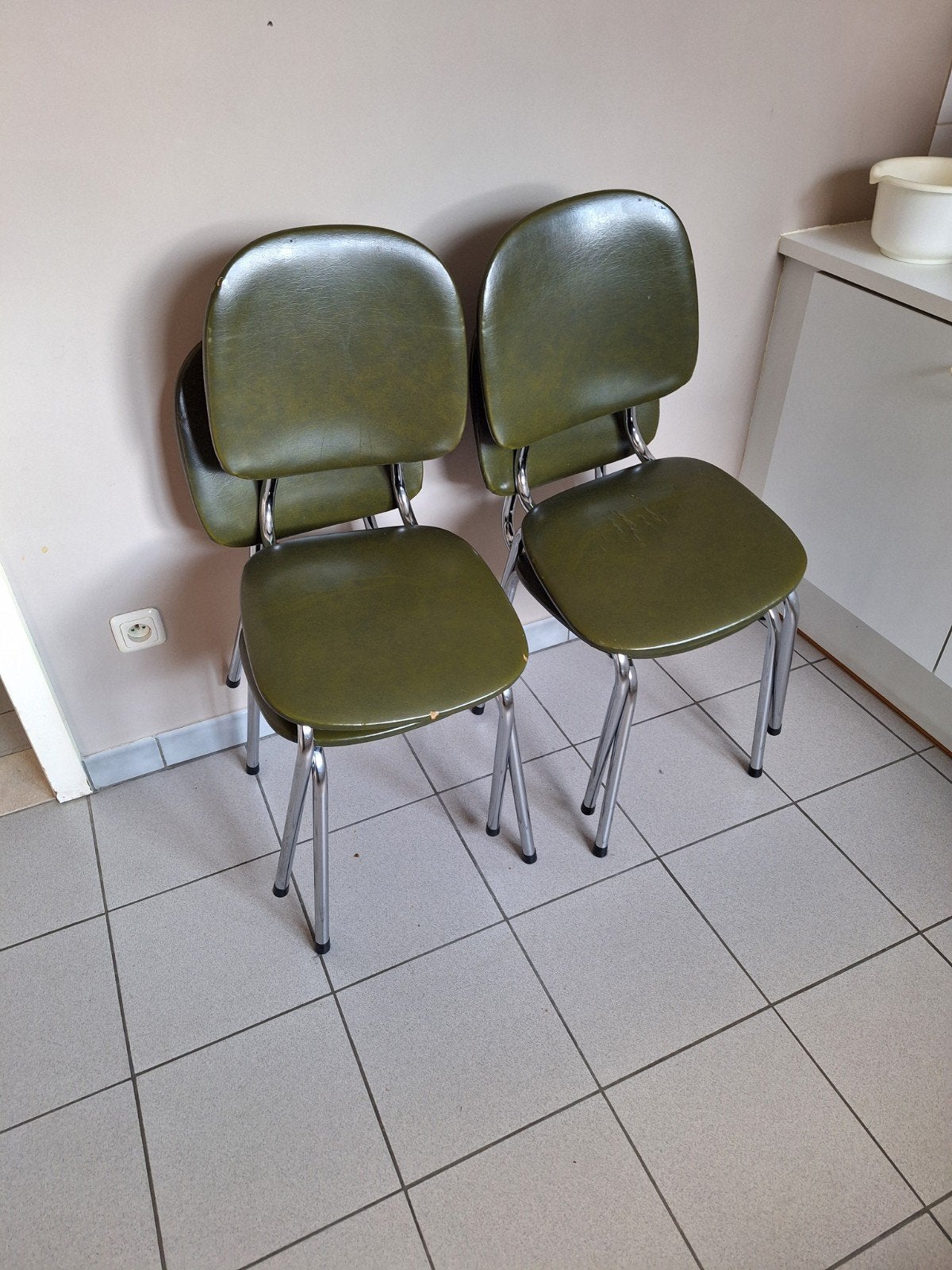 4 vintage keukenstoelen, Ophalen