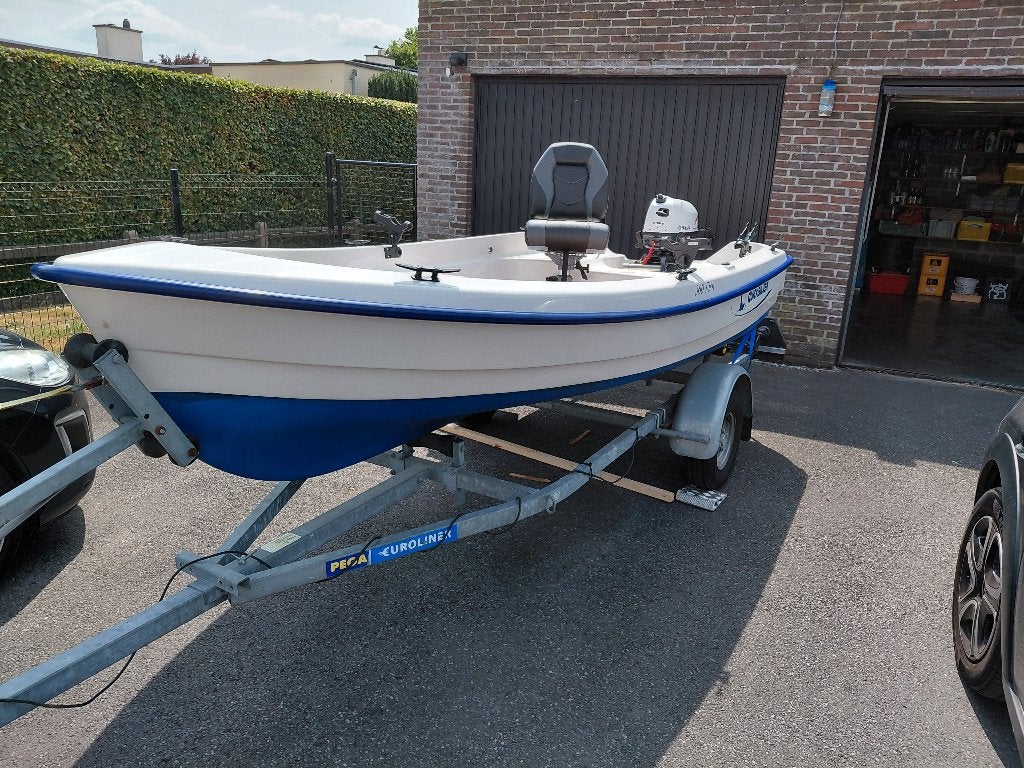 visboot, Watersport en Boten, Vis- en Consoleboten, Zo goed als nieuw, Quicksilver, Viertaktmotor, Benzine, Tot 10 pk, Buitenboordmotor