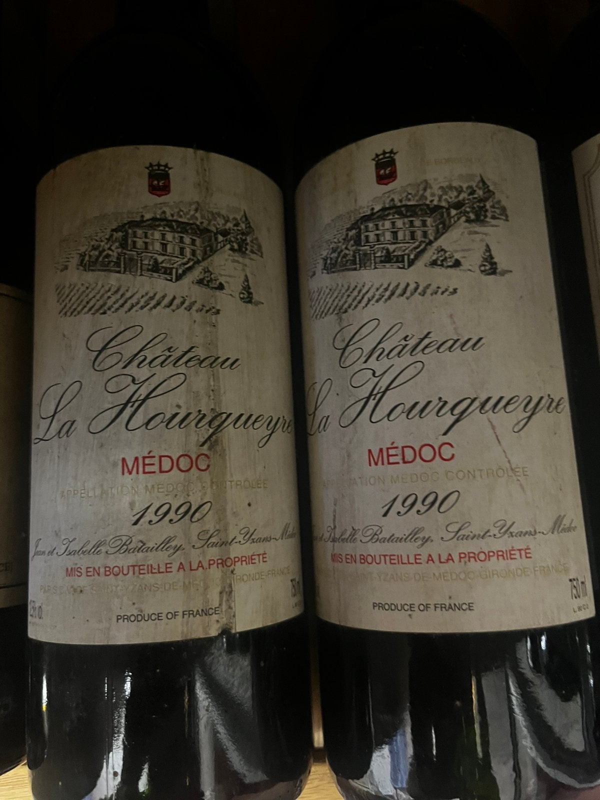 2 flesse chateau La Hourquey 1990, Ophalen, Zo goed als nieuw