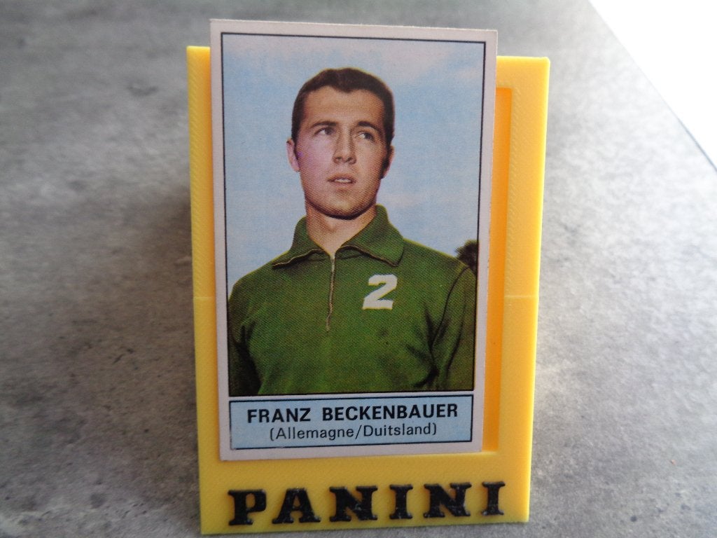 PANINI FOOTBALL 1972/73 BECKENBAUER NR 323 sticker zeldzaam, Ophalen of Verzenden, Zo goed als nieuw, Sticker