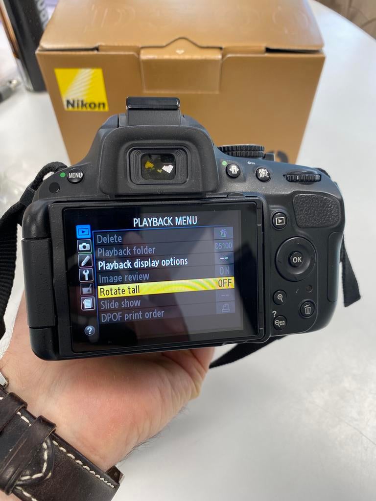 Nikon D5100 als nieuw met lens 18/105mm, Enlèvement ou Envoi, Canon, Moins de 4 fois, Comme neuf