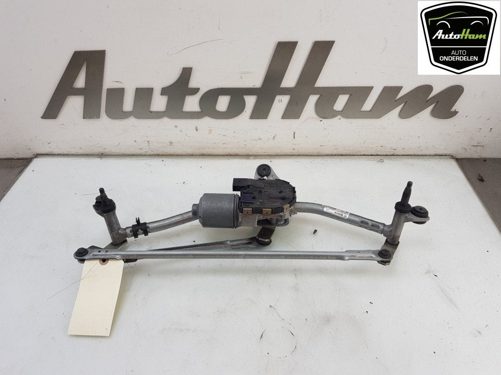 MOTEUR + TRINGLERIE ESSUIE GLACE AVANT Arteon (3HAB), Robert Bosch AG, Volkswagen, Utilisé, Robert-Bosch-Allee 1
74232  Abstatt, DE