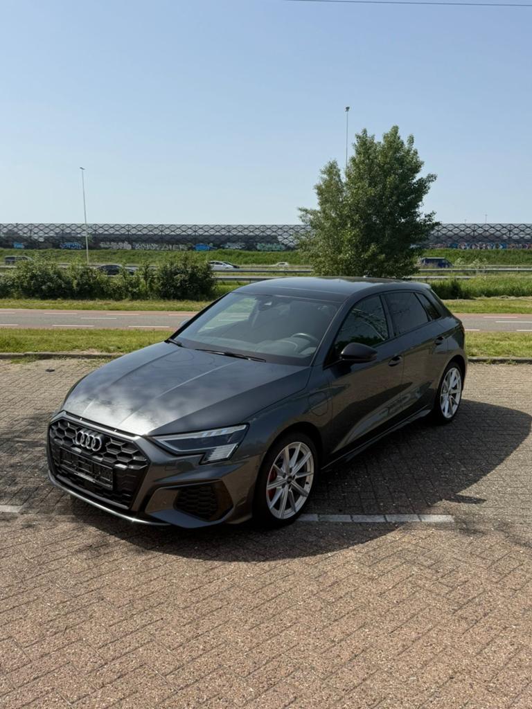 Audi A3 - 45 hybride S-Line, Auto's, Audi, Bedrijf, ABS, Achteruitrijcamera, Android Auto, Apple Carplay, Cruise Control, Keyless entry