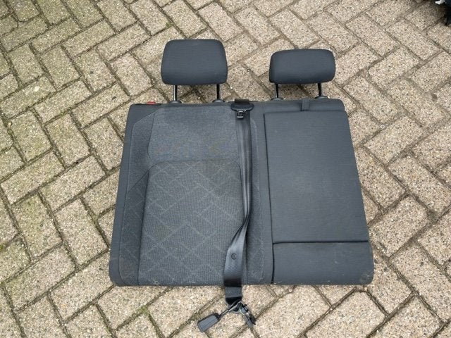 ACHTERBANK rugleuning rechts Volkswagen Golf VIII (CD1), Gebruikt, De Bloemendaal 21 21
5221 EB  'S HERTOGENBOSCH, NL, Info@123Parts.nl