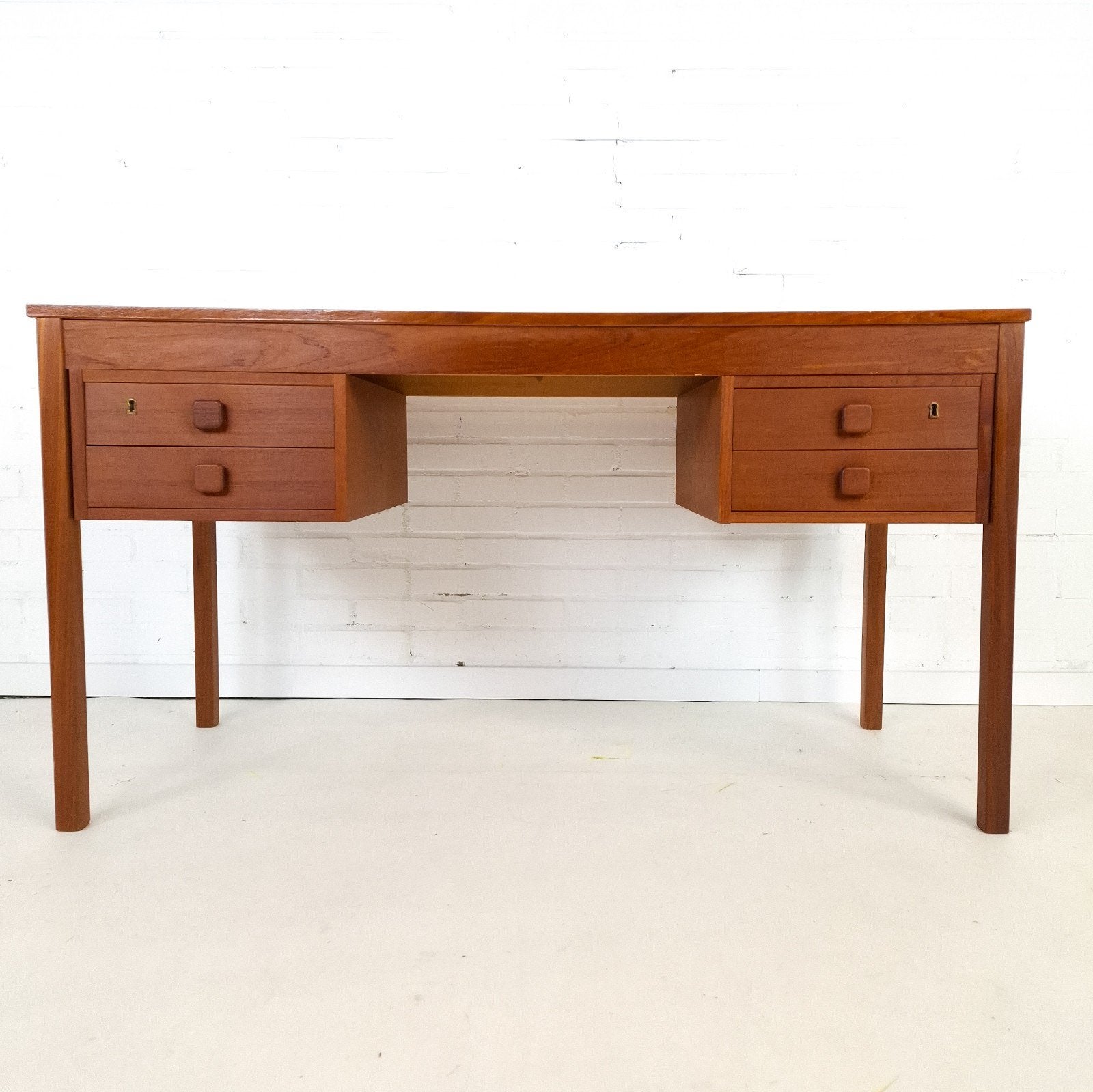 Vintage bureau Domino Møbler teakhout jaren 60 Deens design, Moderne, Enlèvement