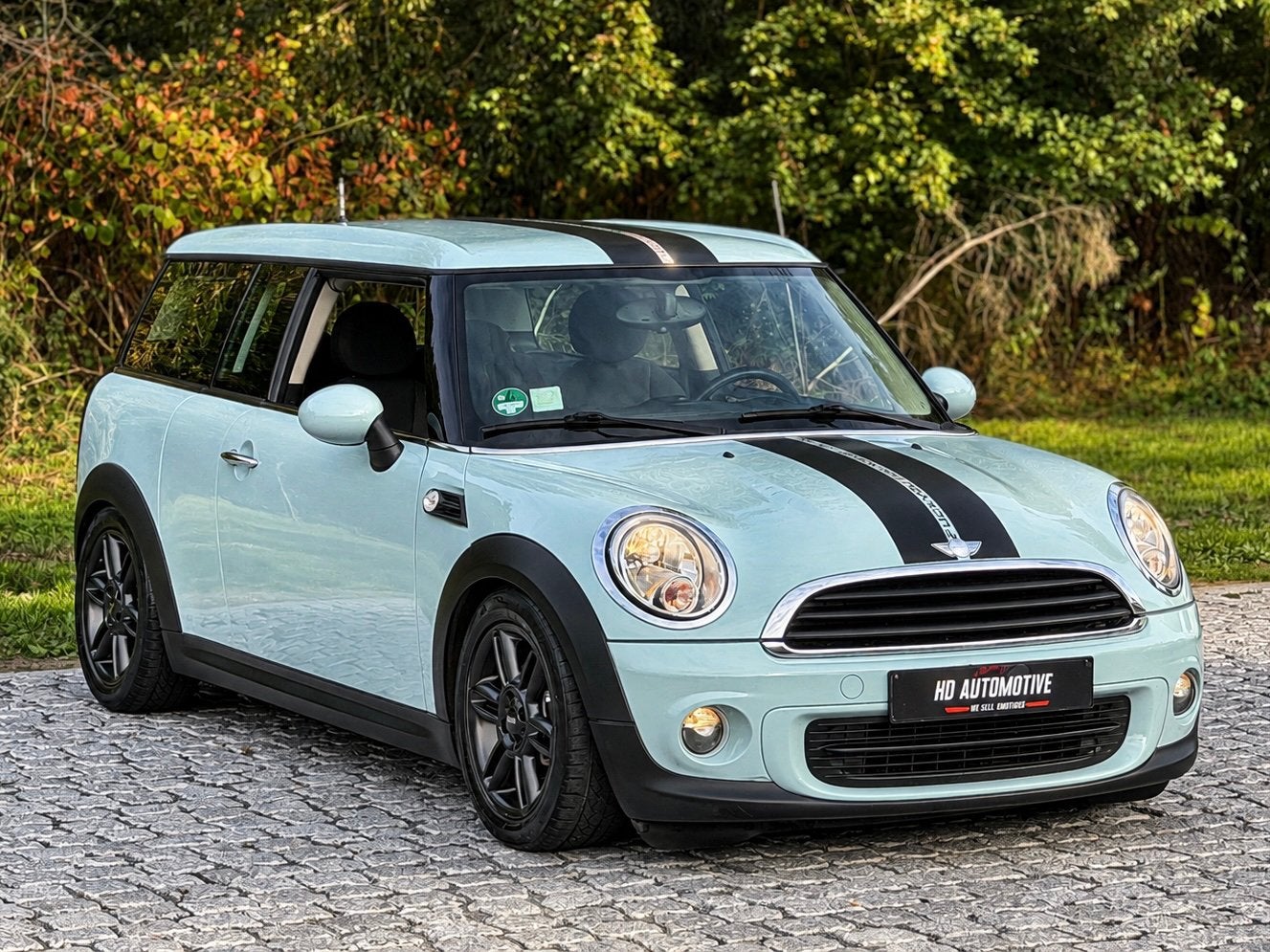 MINI R55 CLUBMAN ONE 1.6i • AIRCO • CARPLAY • VERLAAGD, Voorwielaandrijving, 4 cilinders, 72 kW, Blauw