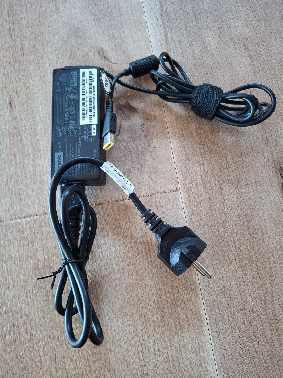 AC Adapteur/Adapter, Informatique & Logiciels, Chargeurs d'ordinateur portable, Enlèvement ou Envoi, Comme neuf, LENOVO ADLX65NDC3A
