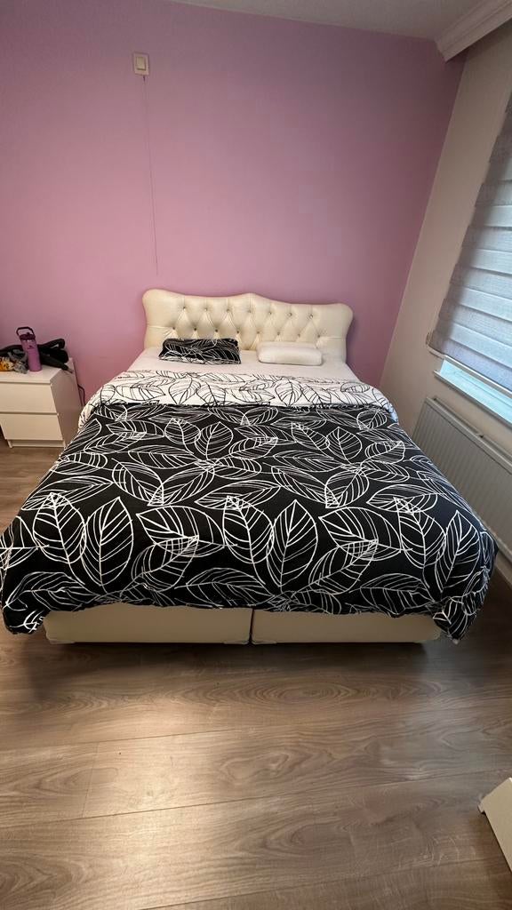 Sommier à ressorts avec espace et matelas, Enlèvement, Utilisé, Deux personnes, 160 cm