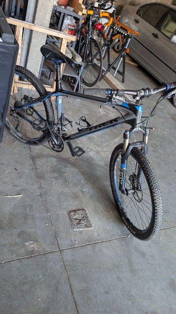 Mtb trek elite 9.7 Carbon 26", Vélos & Vélomoteurs, Vélos | VTT & Mountainbikes, Comme neuf, Enlèvement, Hommes, Frein à disque