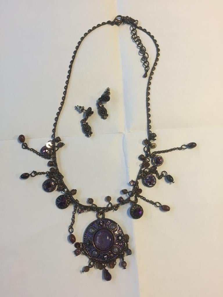 collier et boucles  style rétro, Bijoux, Sacs & Beauté, Colliers, Enlèvement ou Envoi, Comme neuf, Violet, Autres matériaux