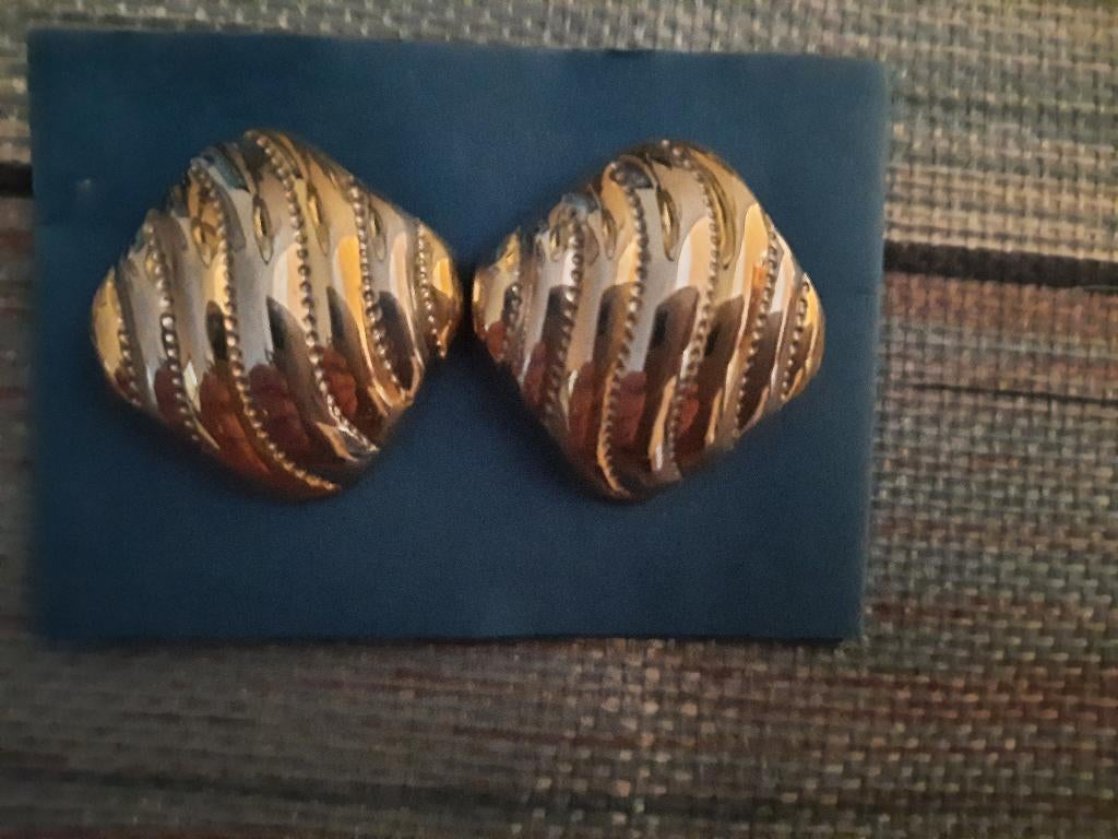 Vintage oorbellen met knijpers, Ophalen of Verzenden, Zo goed als nieuw, Goud