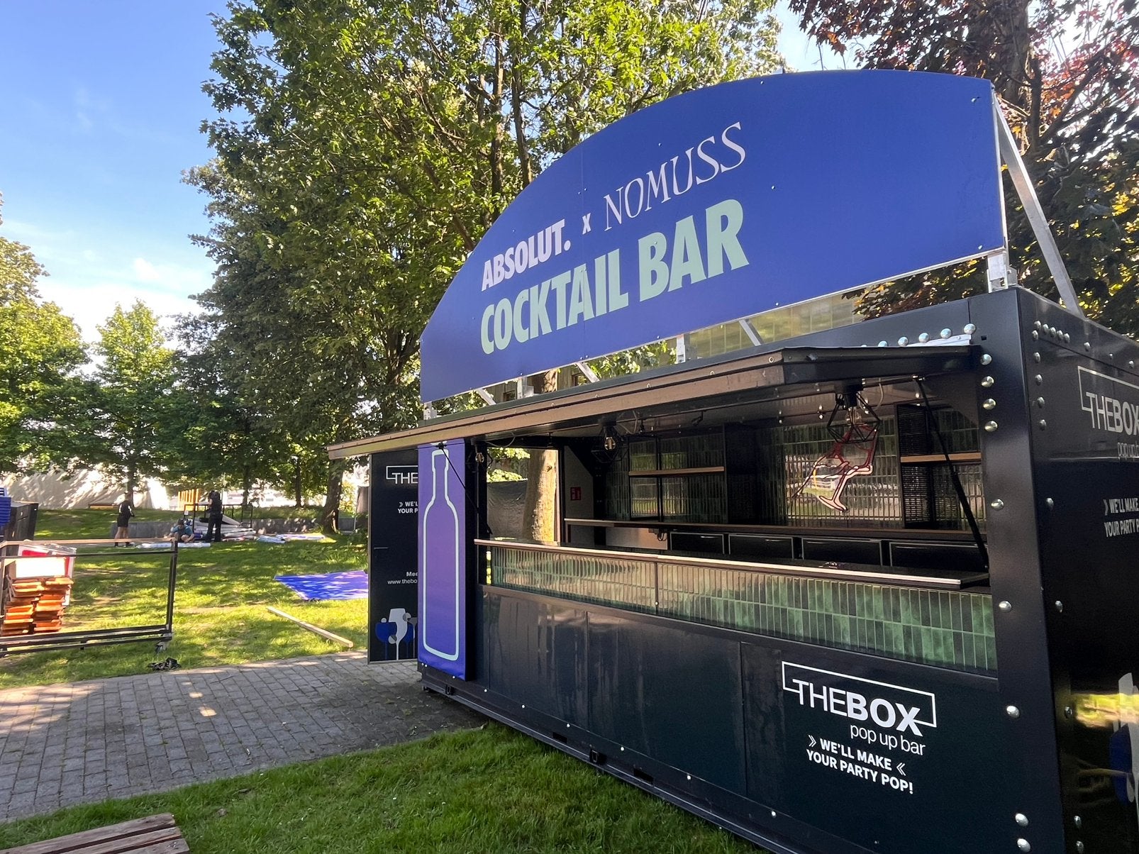 Mobiele bar. Foodtruck . Cocktailbar. Thebox popupbar, Ophalen, Zo goed als nieuw