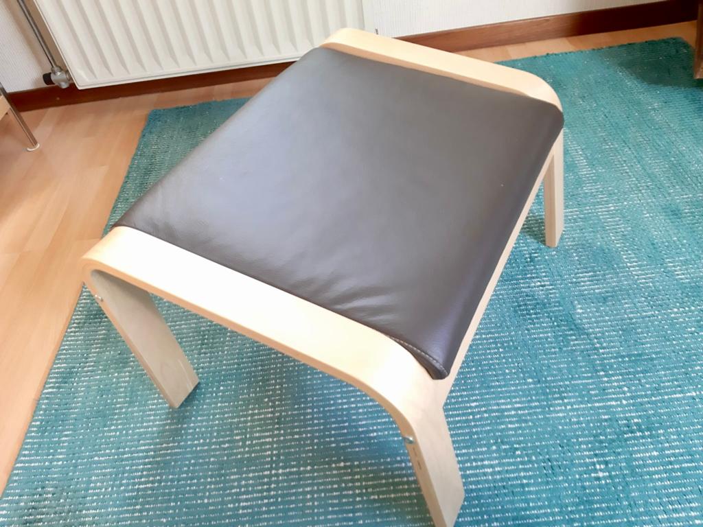 Repose-pieds plaqué bouleau IKEA Poang très bon état, Maison & Meubles, Enlèvement, Comme neuf, Cuir