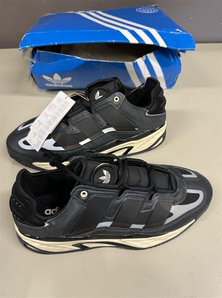 Adidas Niteball zwart sneakers maat 42 2/3, Vêtements | Hommes, Chaussures, Enlèvement ou Envoi, Comme neuf, Noir, Baskets
