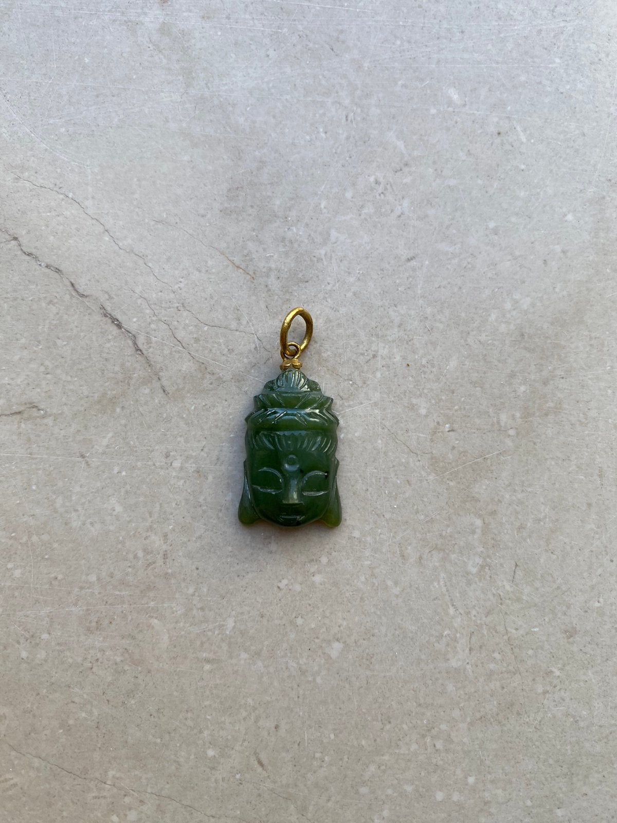 Jadehanger met guanyin-hoofd, Ophalen of Verzenden, Zo goed als nieuw, Groen