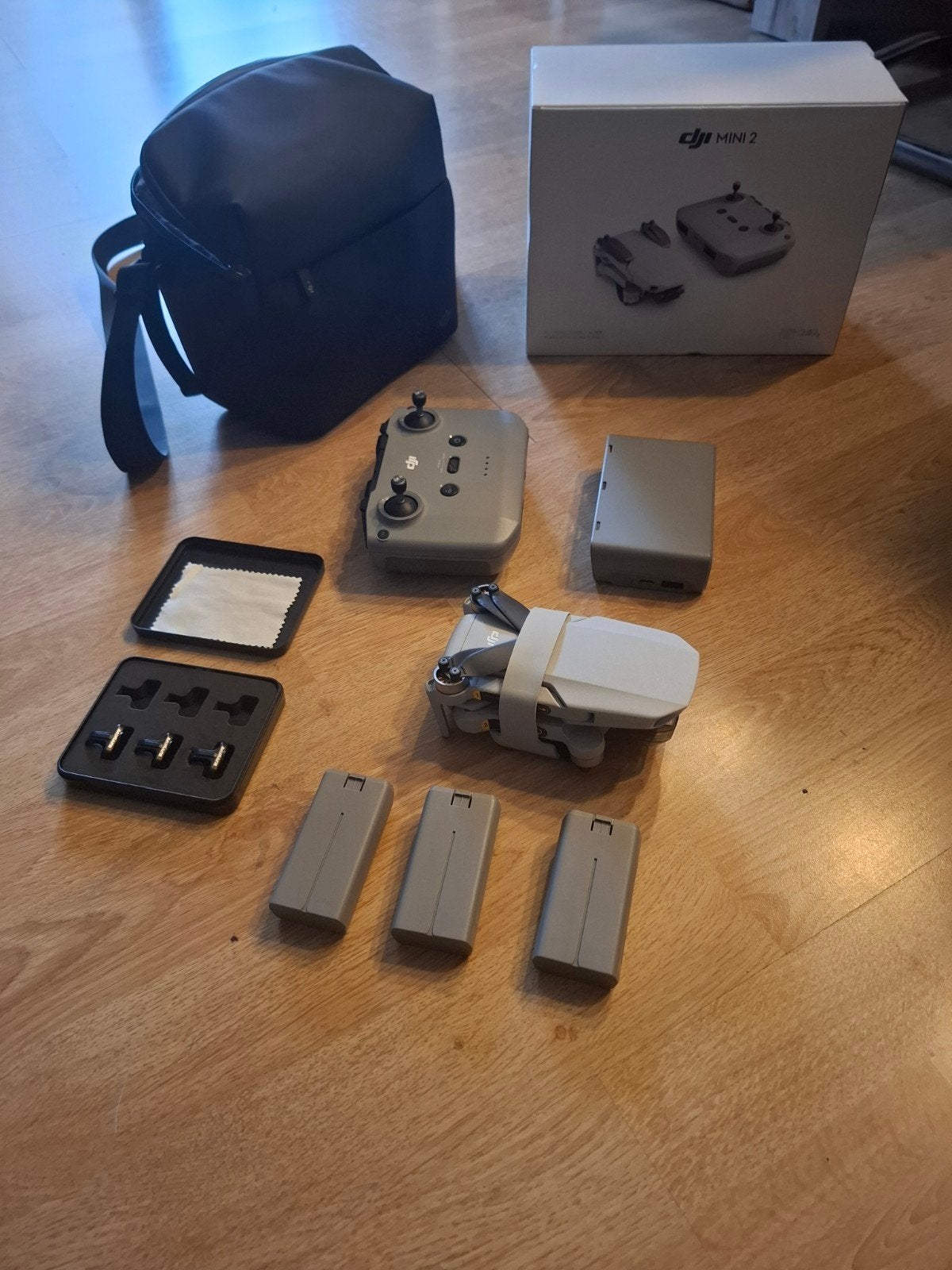 DJI 2 pro etate Neuf  fly more combo, DJI