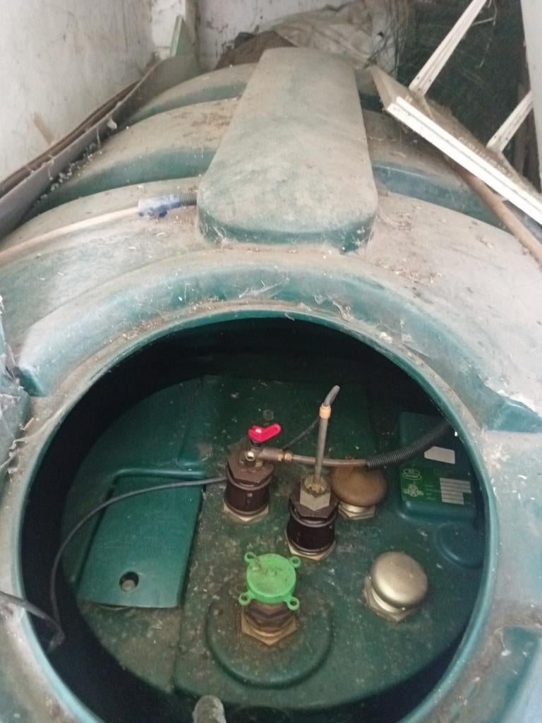 Mazouttank, Doe-het-zelf en Bouw, Chauffageketels en Boilers, Ophalen, 100 liter of meer, Terugslagbeveiliging (TTB), Zo goed als nieuw
