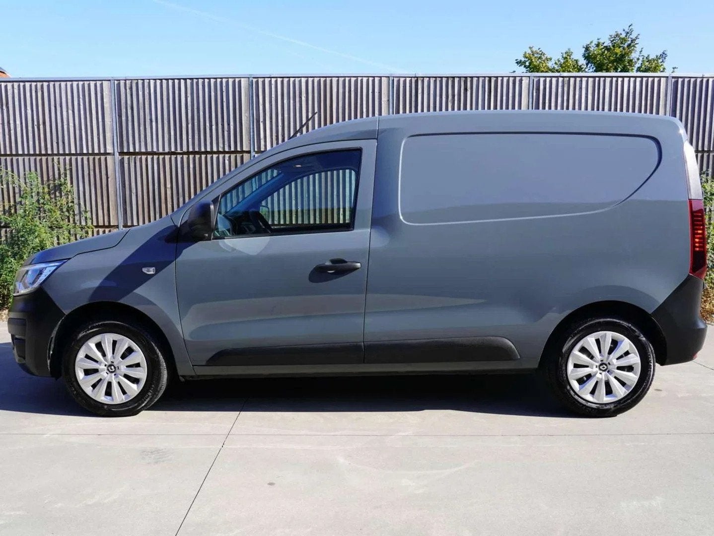 Renault Express 1.3 TCe Ecoleader Essentiel S/S (EU6d)*1ste, Auto's, Bluetooth, 75 kW, Gebruikt, 4 cilinders