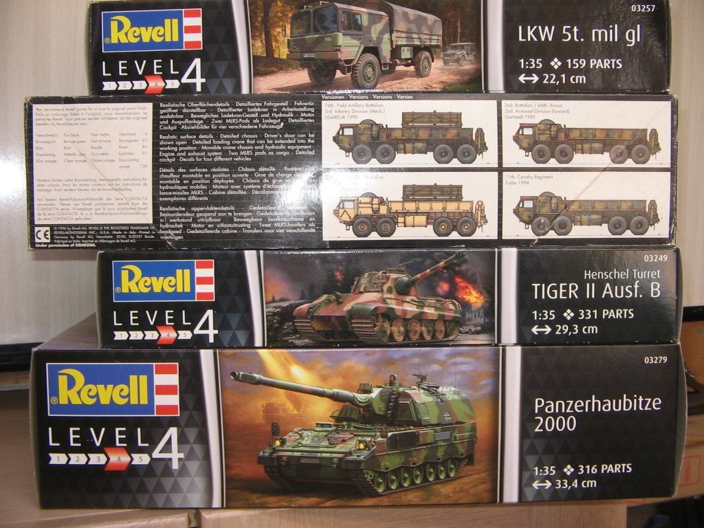 grote revelbouwdozen van legervoertuigen, Hobby en Vrije tijd, Ophalen, Nieuw, Overige typen, Revell