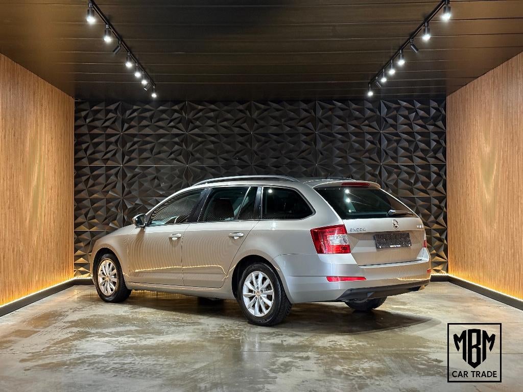 ✅ Skoda Octavia 1.6 TDI GARANTIE Airco Navi PDC Zetelverw, Auto's, Voorwielaandrijving, Stof, 4 cilinders, 5 deurs