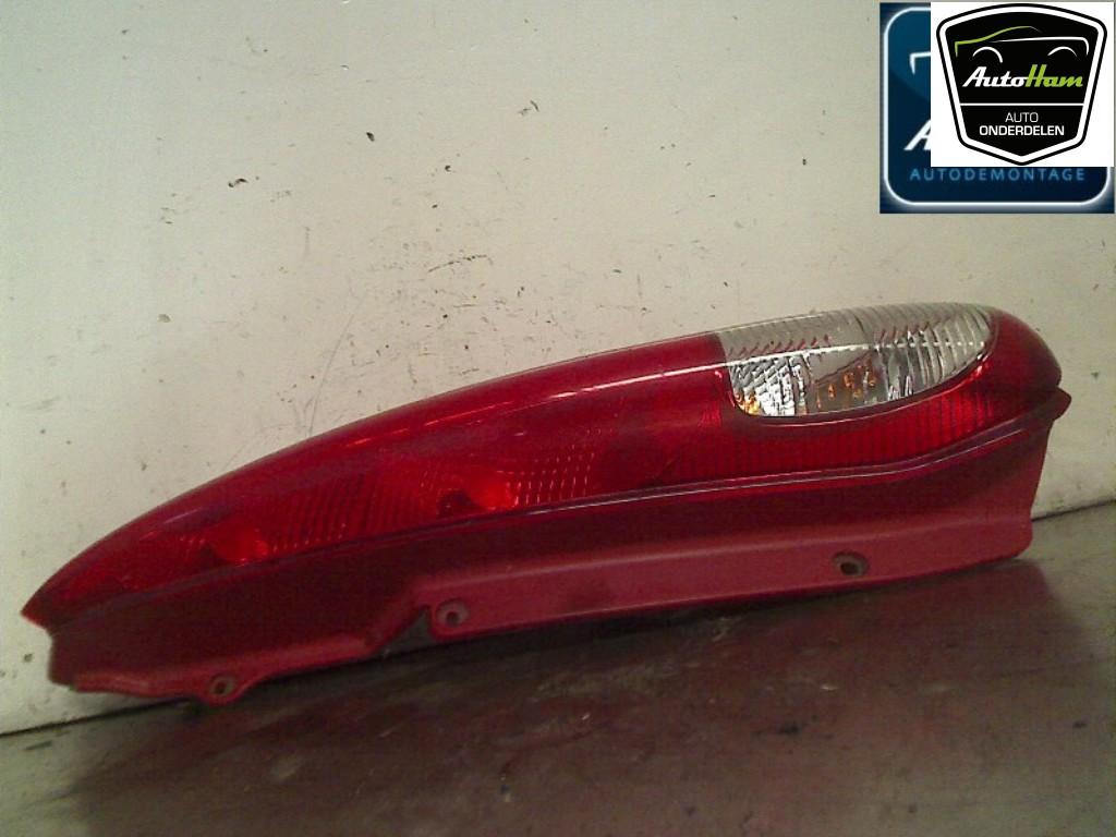 FEU ARRIÈRE DROIT Daewoo / Chevrolet Tacuma (|300527R|), Utilisé, Daewoo