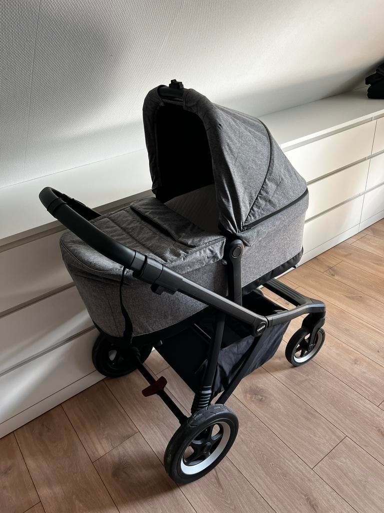 Thule Sleek 2 in 1 kinderwagen, Enfants & Bébés, Poussettes & Combinaisons, Enlèvement, Comme neuf, Poussette