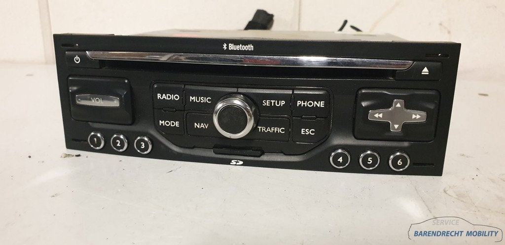 Navigatie systeem RNEG Citro n Peugeot 21491J02 multimedia S, Auto-onderdelen, Taurusavenue 1
2132 LS  Hoofddorp, NL, Gebruikt