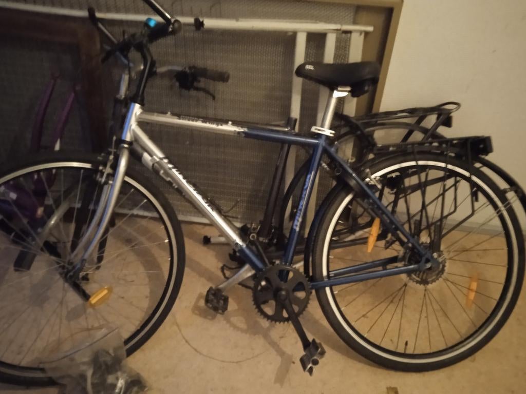 Fietsenstalling+fietsen, alle uitrusting., Ophalen
