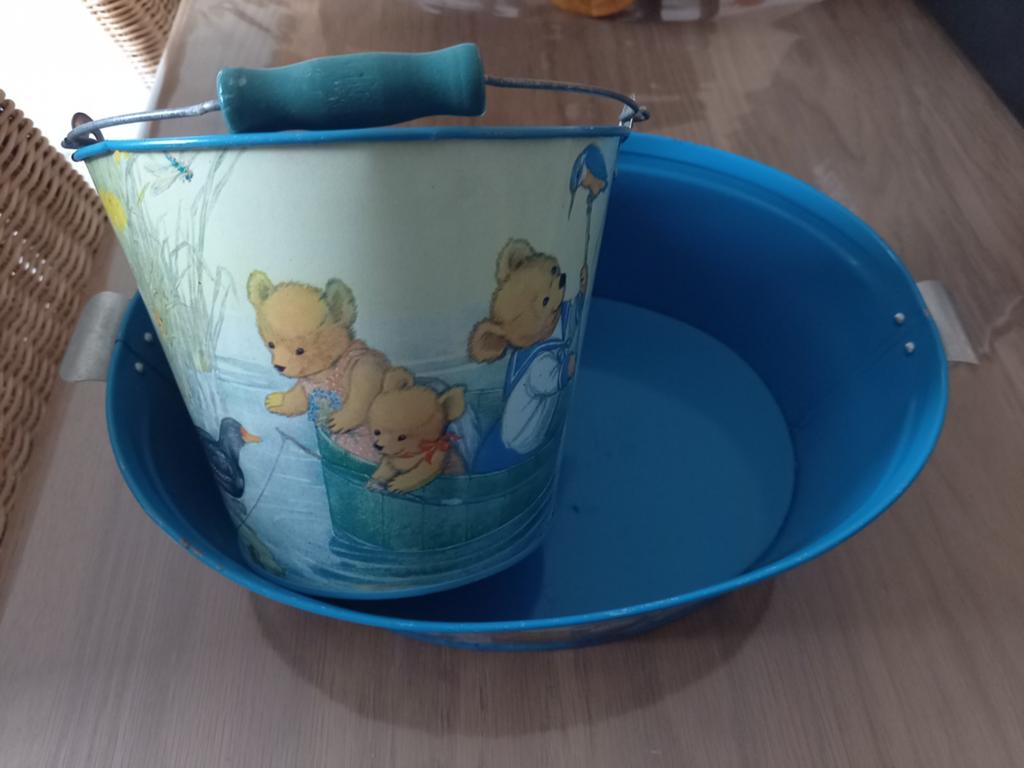Oud ijzeren speelgoed wasteiltje en emmertje, Ophalen of Verzenden