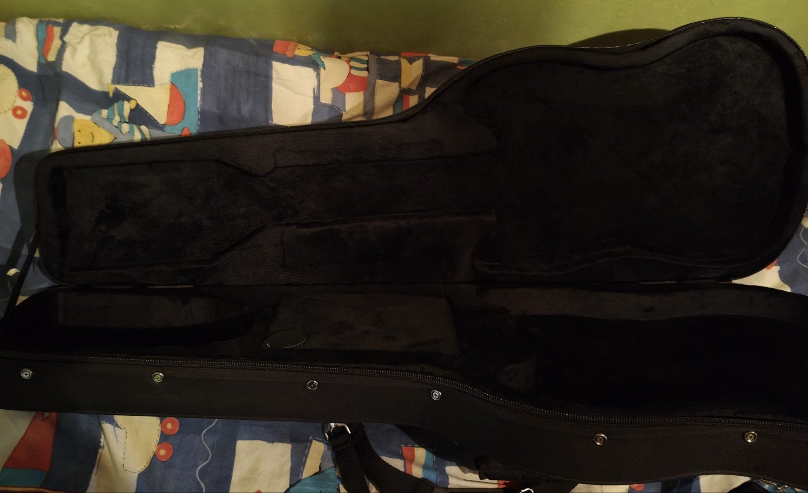 gepaste foam elektrische gitaar koffer van gear4music, Ophalen, Zo goed als nieuw, Elektrische gitaar
