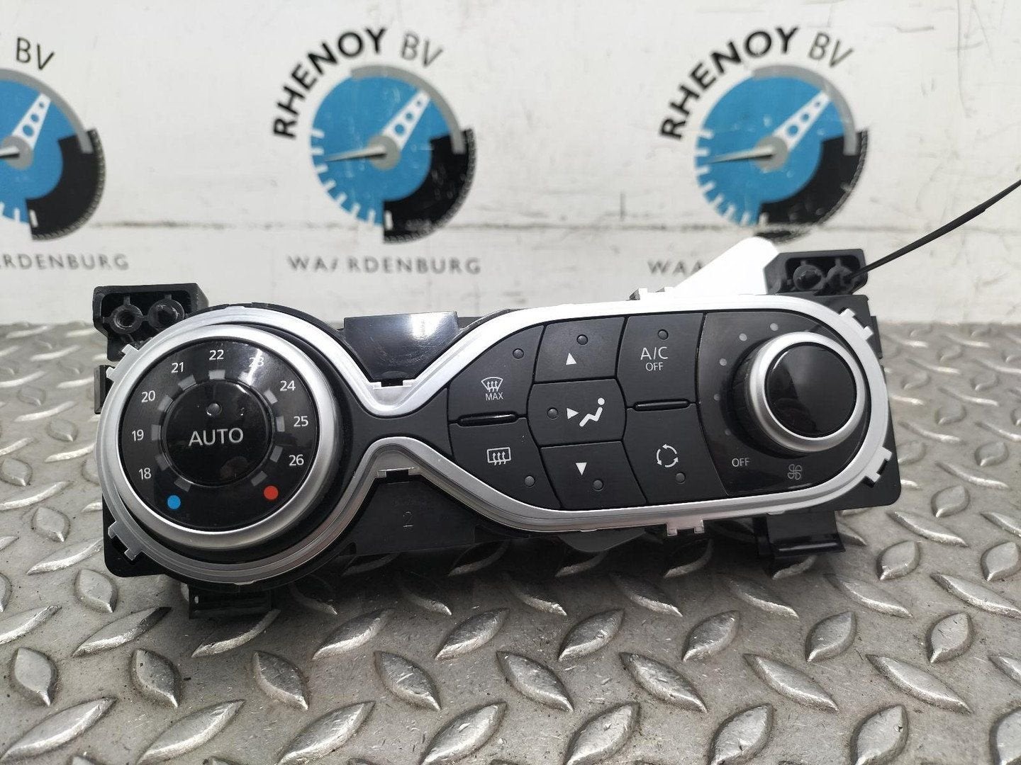 RENAULT TWINGO BCMZ.E. R80 E-Tech Equilibre KACHEL BEDIENING, Ophalen of Verzenden, Gebruikt, ARN erkend