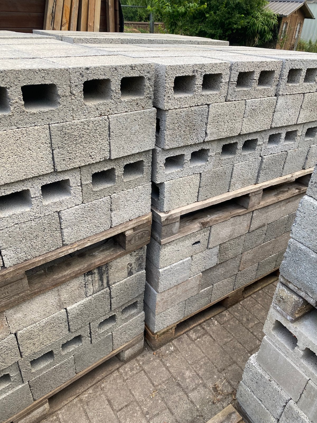 Betonblokken 0,5 per stuk, Doe-het-zelf en Bouw, Metselstenen, Ophalen, Zo goed als nieuw